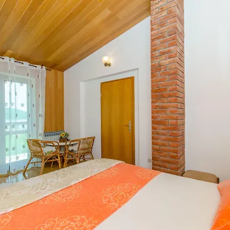 Semesterbostad House Blanka