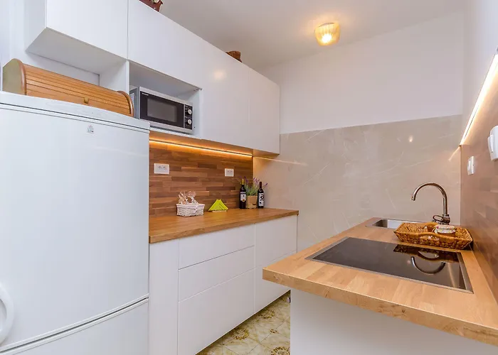 House Blanka Feriehus Trogir